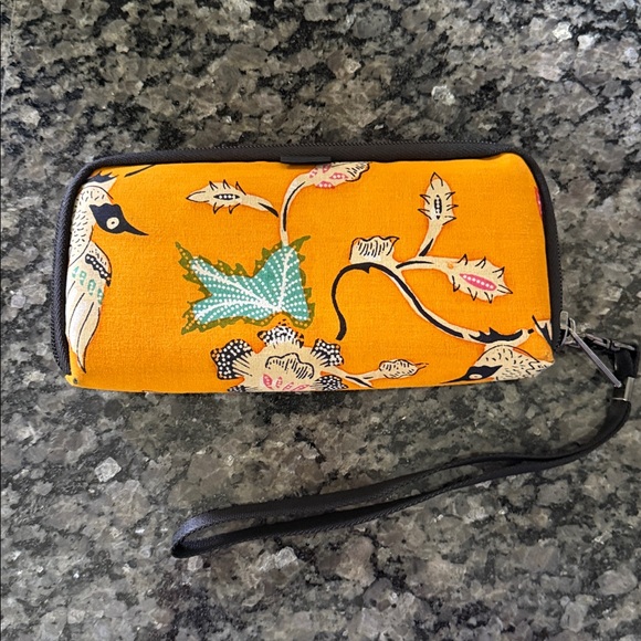 Ethnotek travel wallet RFID protected Floral Yellow Wristlet - Picture 2 of 4